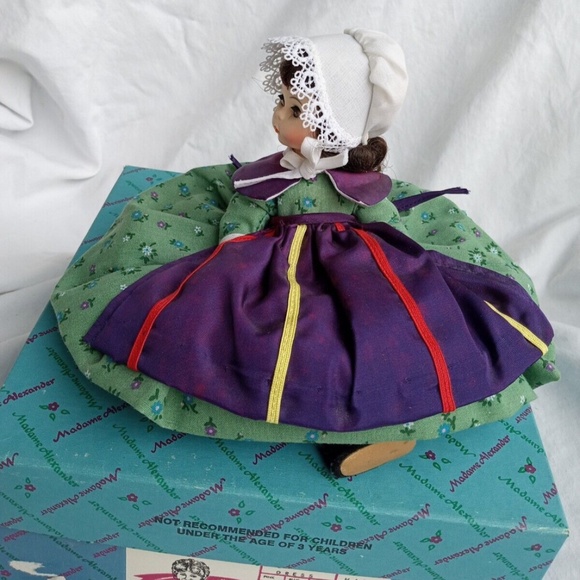 Vintage Madame Alexander International Doll With  Box CANADA 560 - Picture 5 of 12